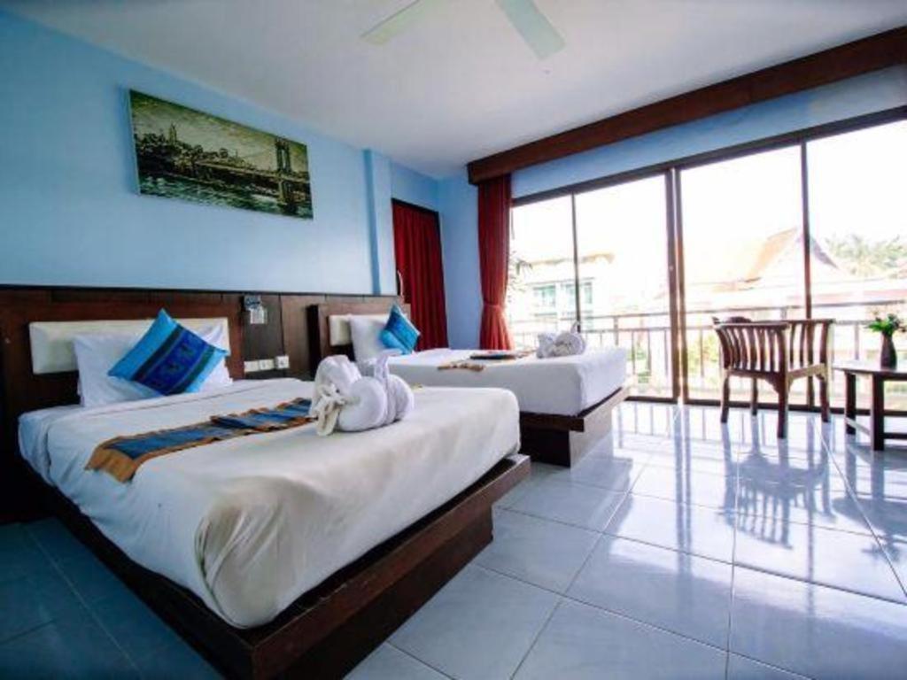 Hotel Oyo 343 Wanna Marine Patong Exterior foto